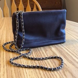 Cross over Purse with chain straps.